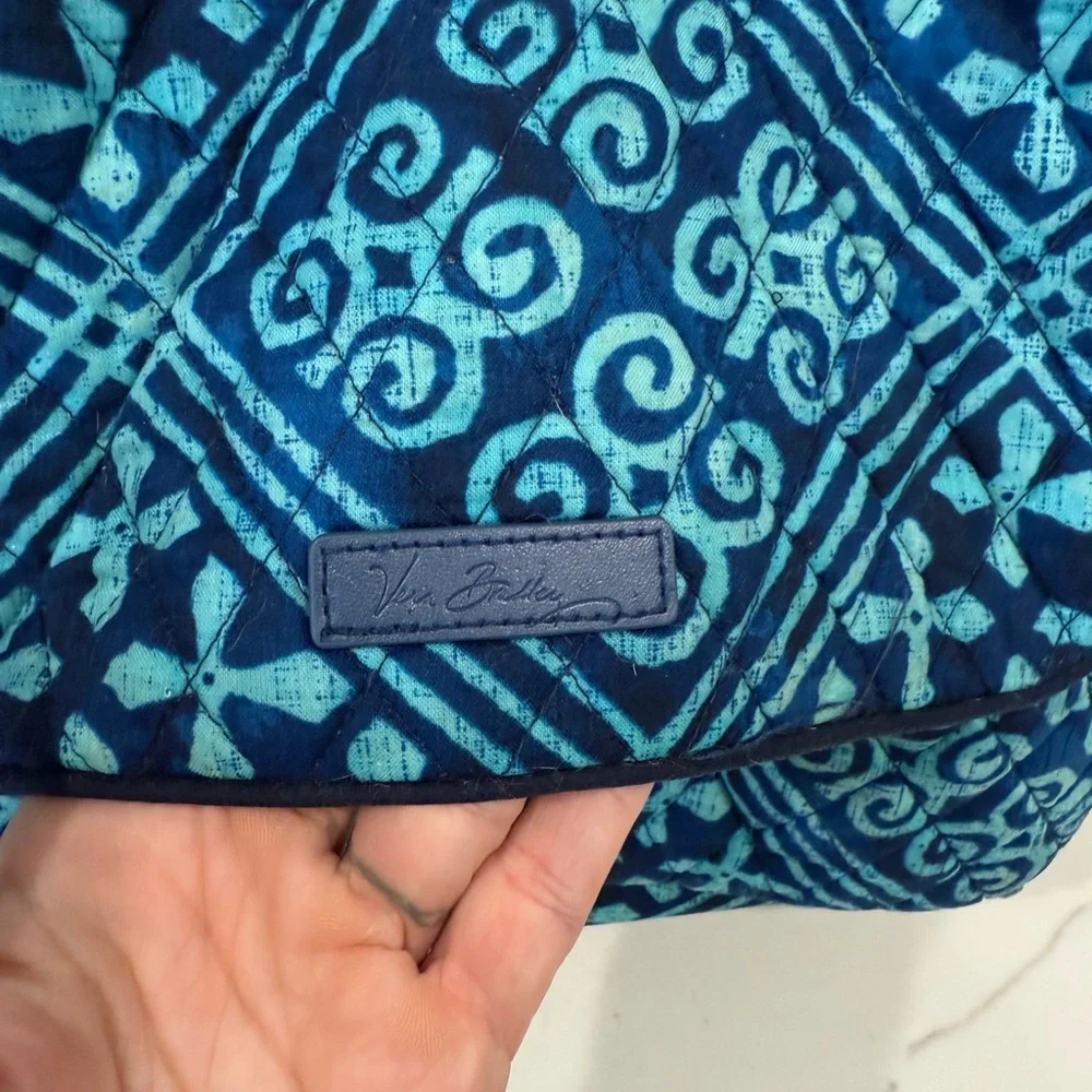 Vera Bradley blue crossbody - Picture 2 of 7